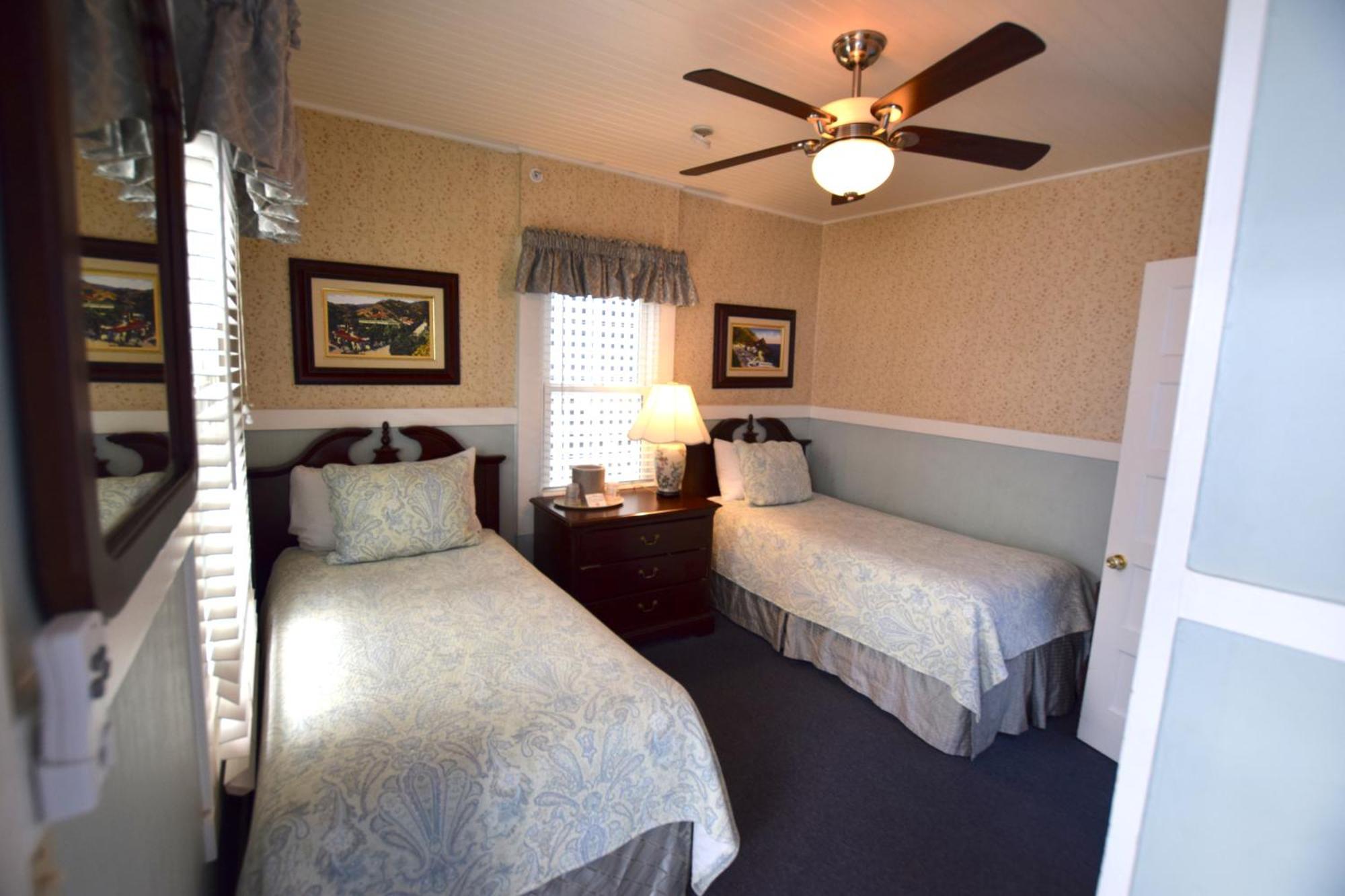 Hotel Catalina Avalon Bilik gambar